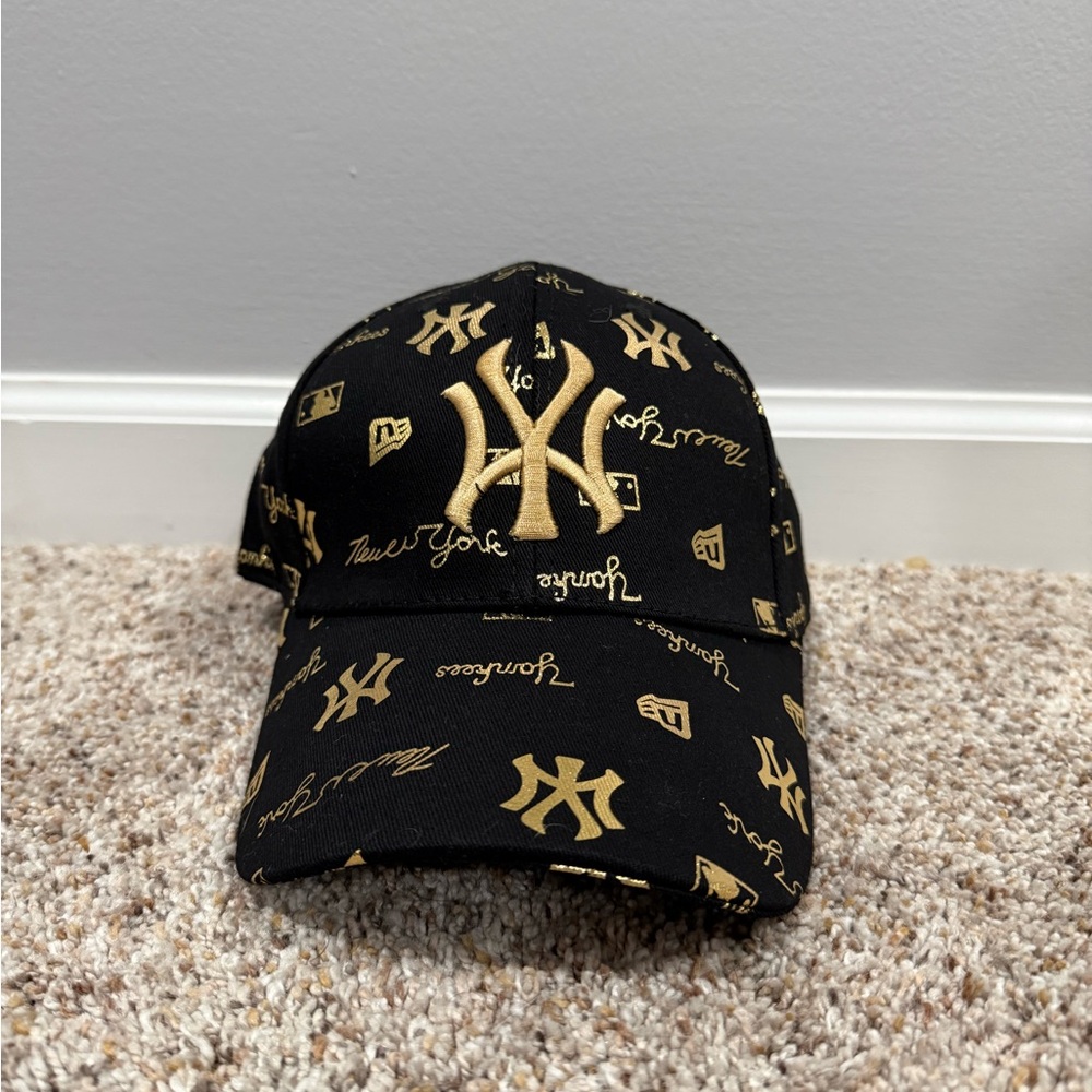 MLB Black and Gold Women's Hat